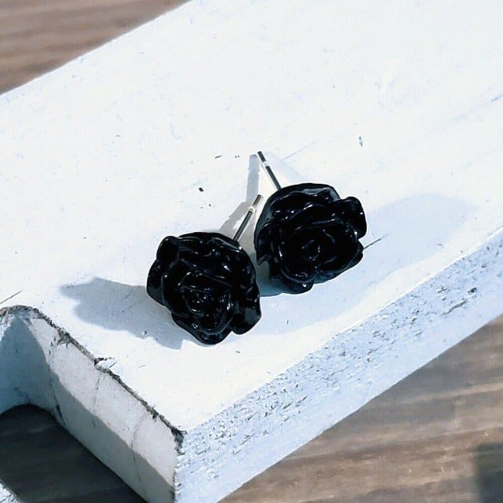 Black Rose Flower 11mm Lucite Acrylic Stud Sustainable Earrings - Picture 3 of 4